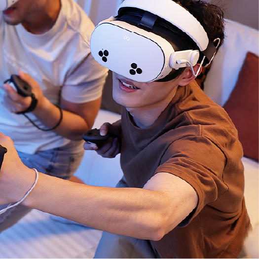 Kiwi Design Review showing VR headset accessories and straps